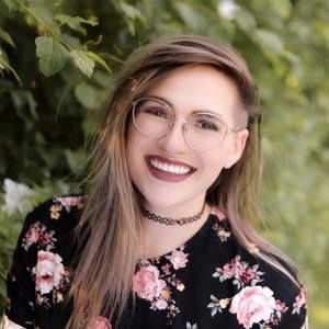 Meet your Posher, Abbi